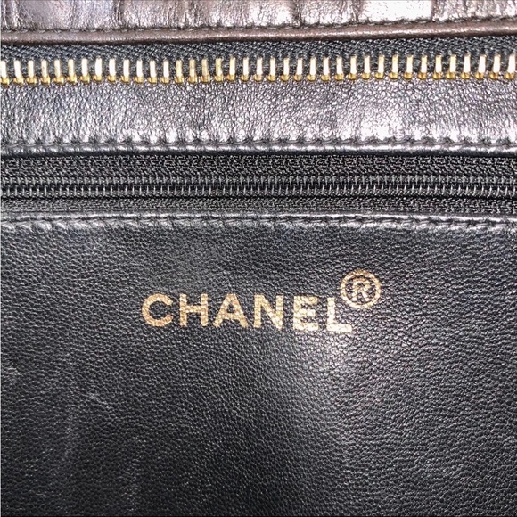 CHANEL Quilted Large Logo Black Calfskin Gold Medallion Tote - Picture 10 of 13